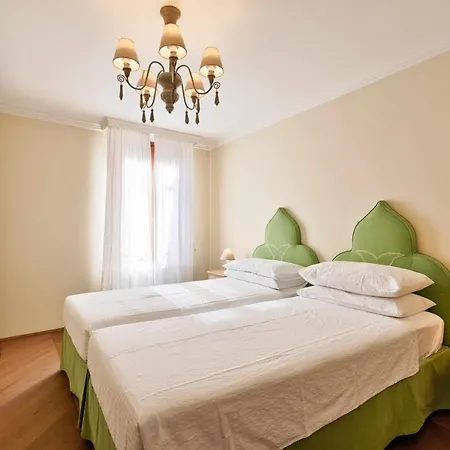 Апартаменты Angelo Raffaele Incantevole Casa Per 12 Persone