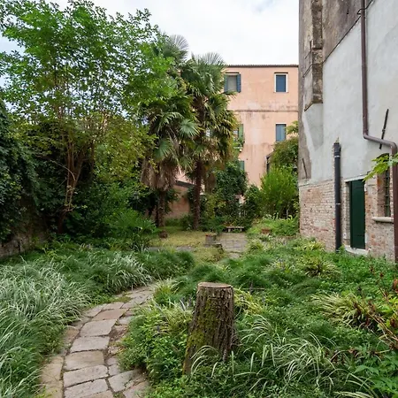 Апартаменты Angelo Raffaele Incantevole Casa Per 12 Persone